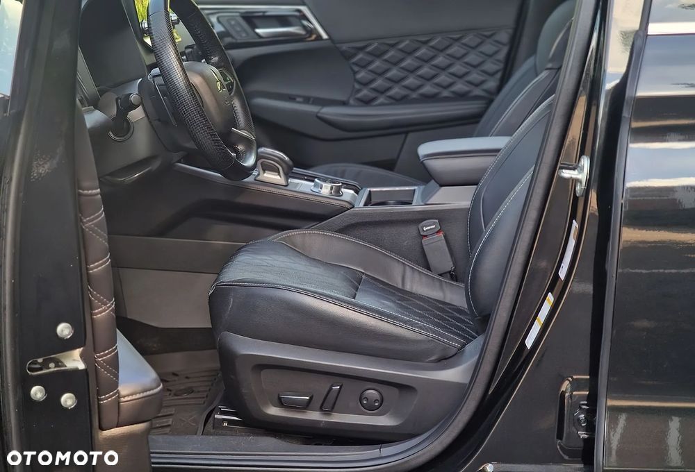 Mitsubishi Outlander 2.4 4WD Diamant TOP - 10
