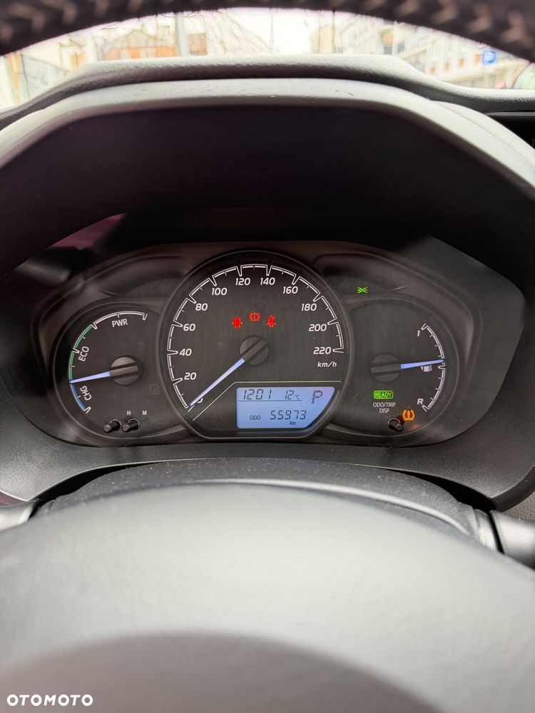 Toyota Yaris Hybrid 100 Active EU6 - 12