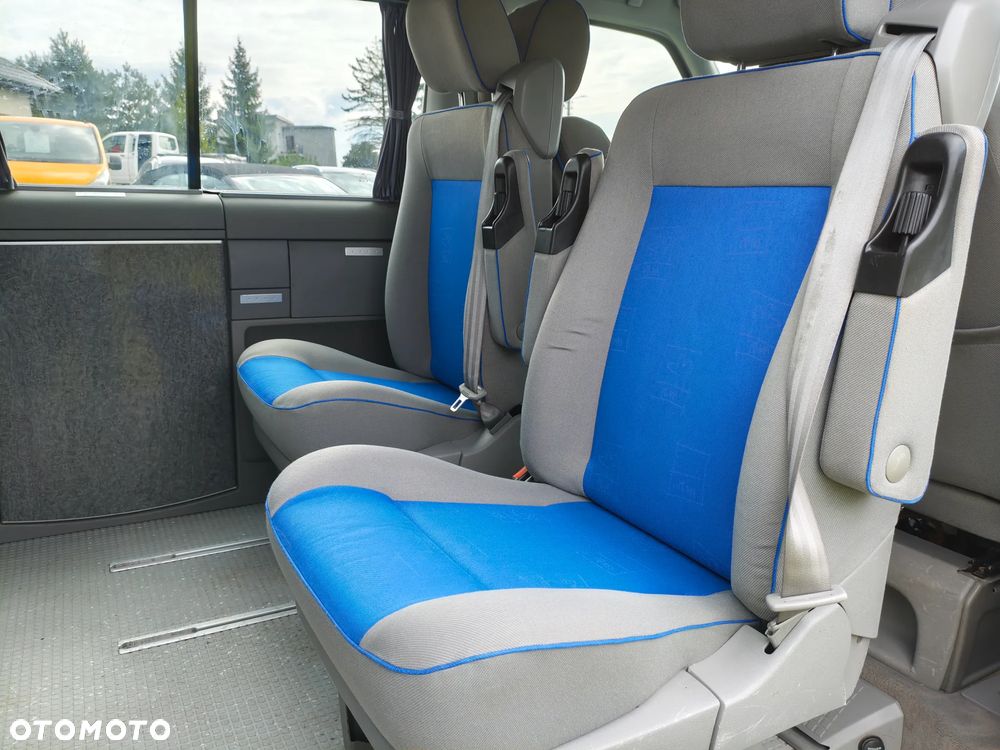 Volkswagen Multivan - 8