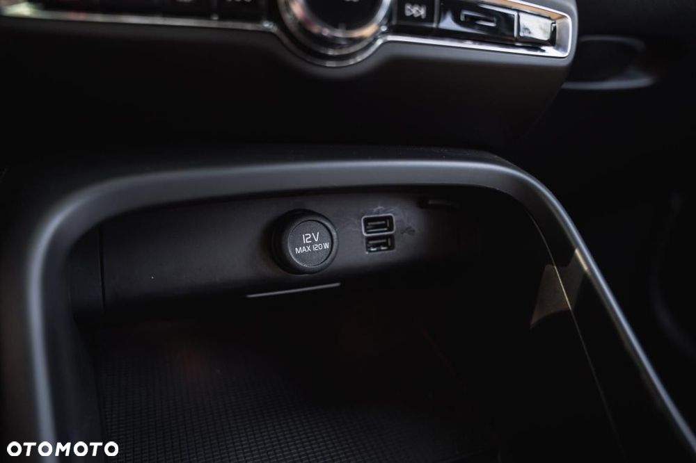 Volvo XC 40 - 18