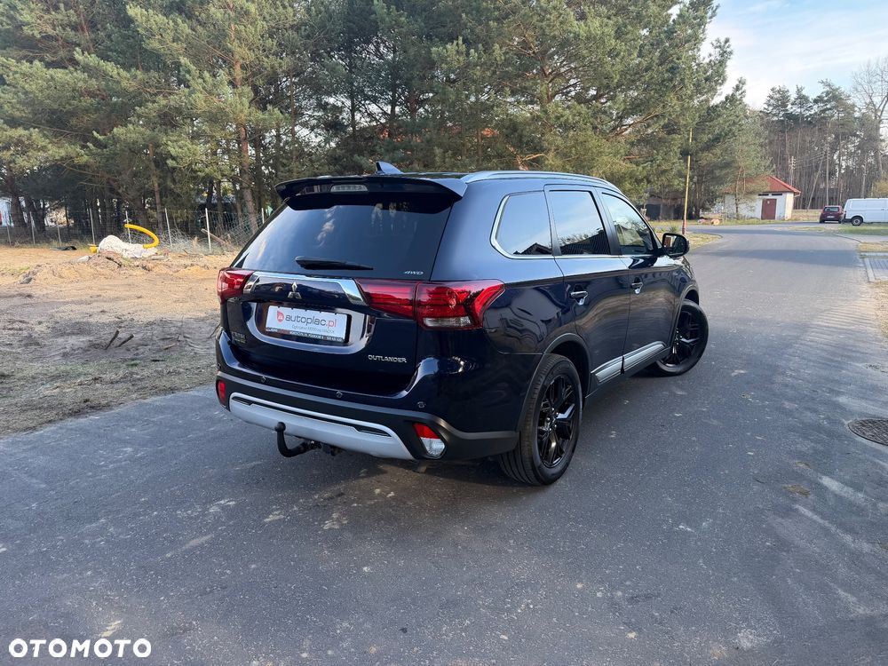 Mitsubishi Outlander 2.0 Instyle SDA 4WD CVT - 17