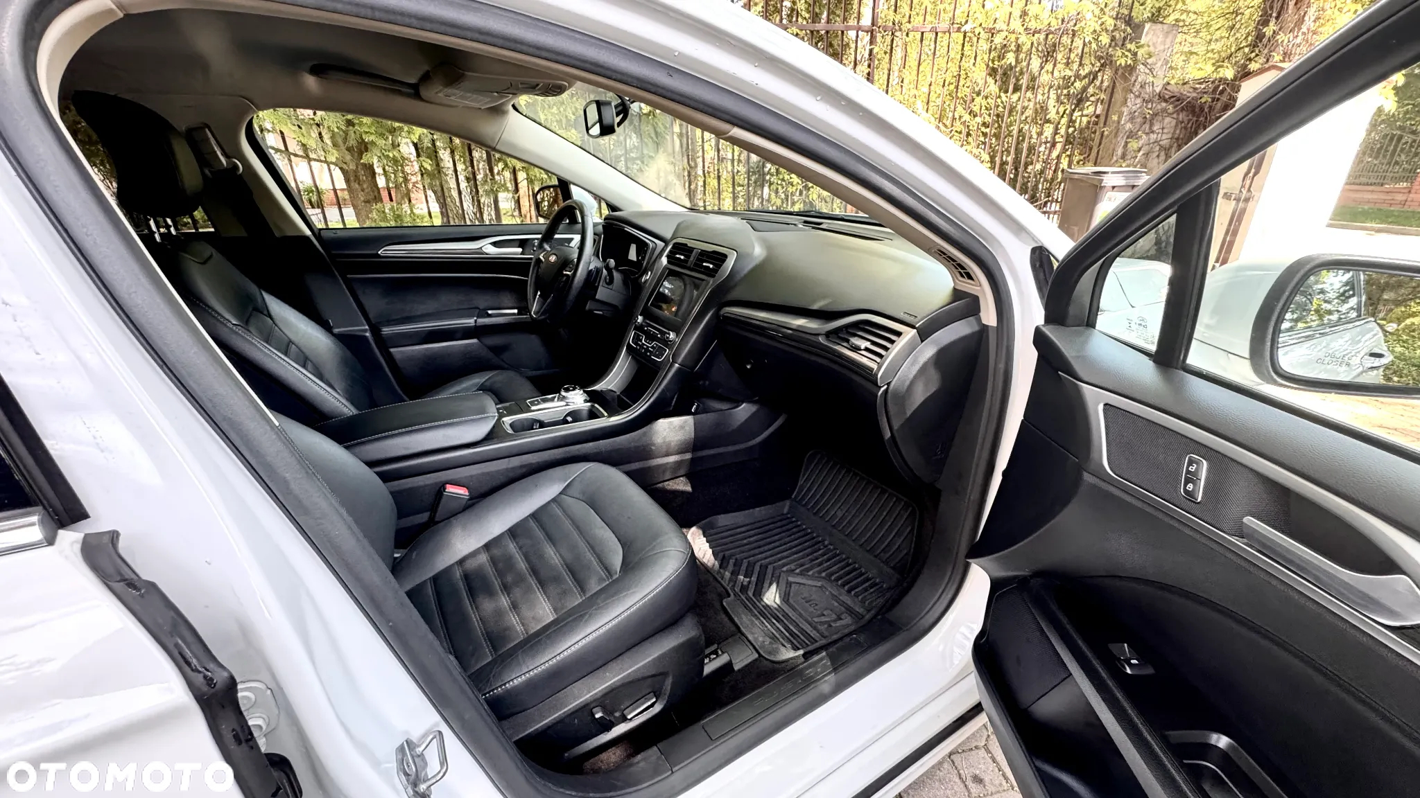 Ford Fusion - 9