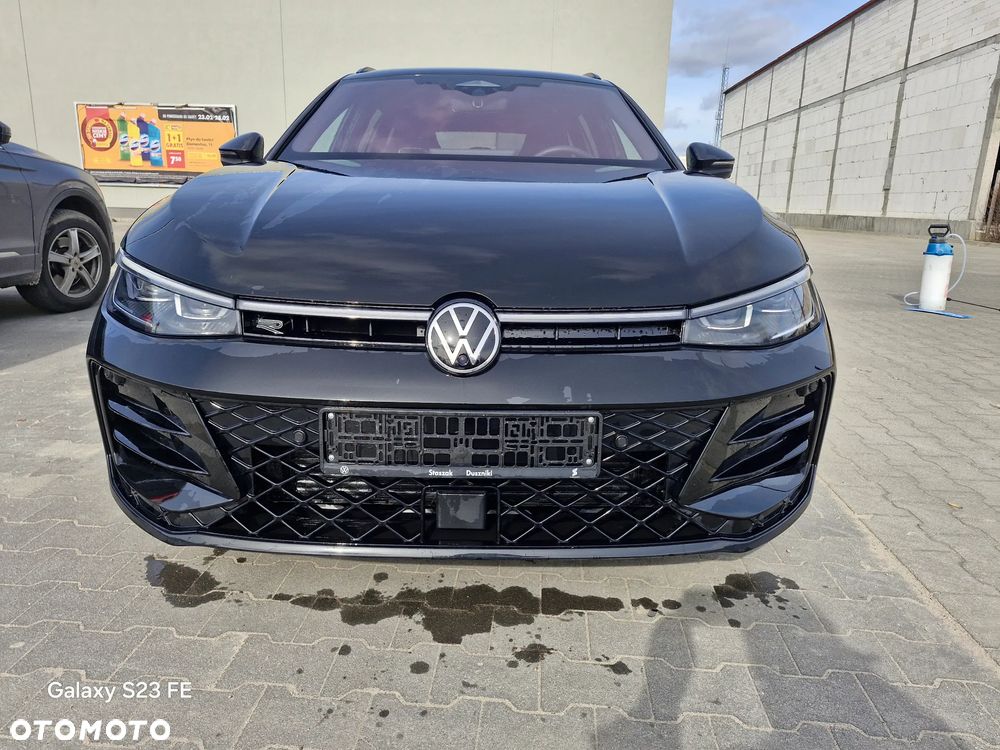 Volkswagen Passat - 4
