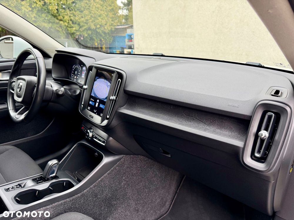 Volvo XC 40 T3 Momentum - 16