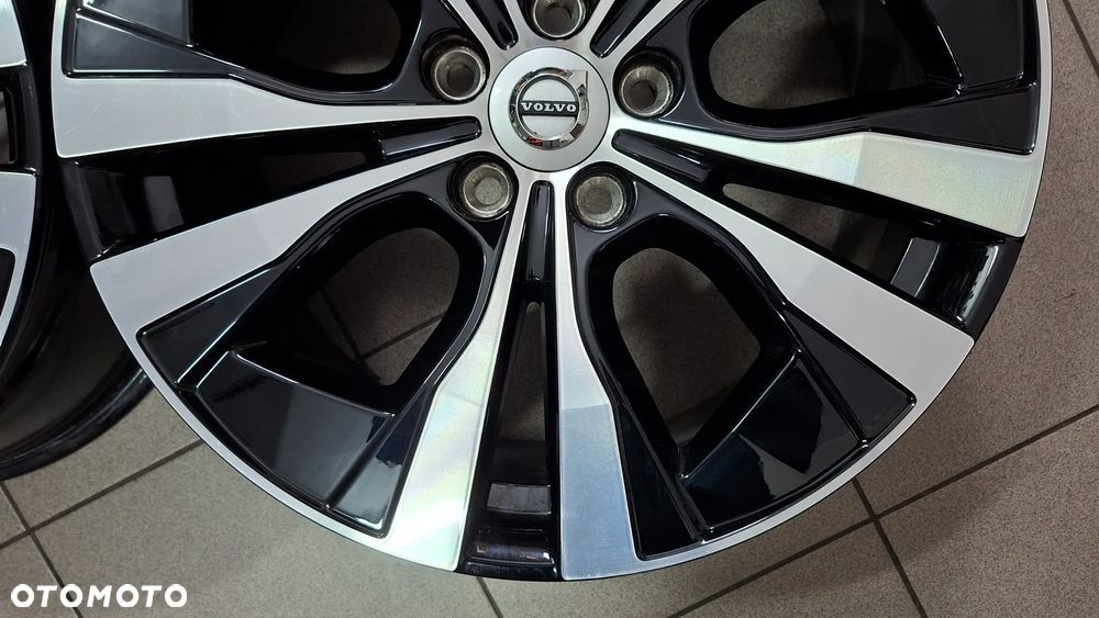 Felgi Aluminiowe 18 Volvo XC 60 V90 Cross Country 5x108 ET 50.5 - 6