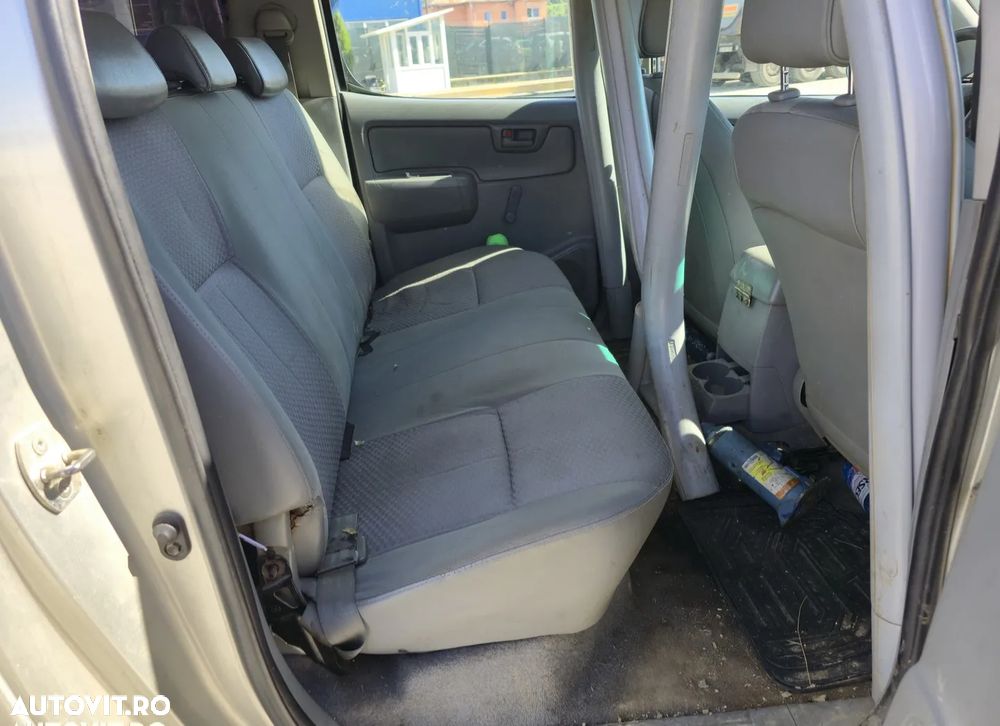 Toyota Hilux 4x4 Double Cab - 17