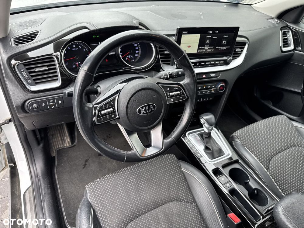 Kia XCeed 1.6 T-GDI L Business Line DCT - 17