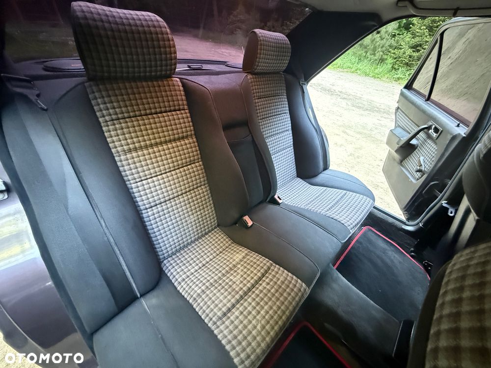 Mercedes-Benz W201 (190) - 20