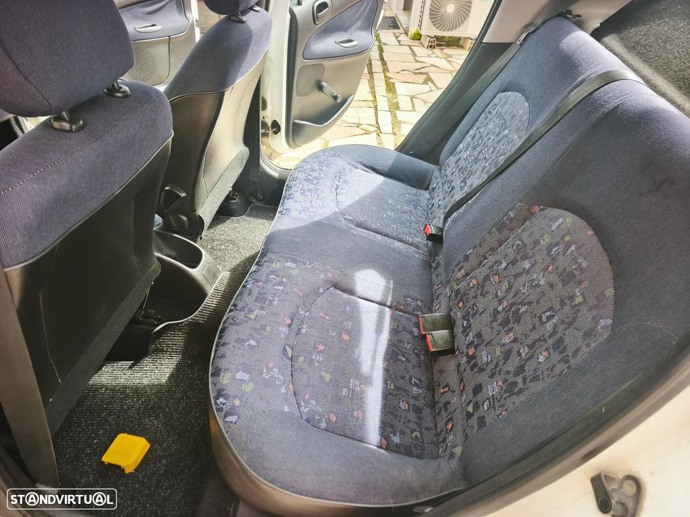 Peugeot 206 1.1 XR Présence - 13