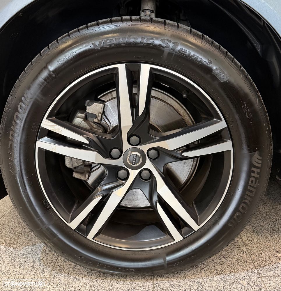 Volvo XC 60 2.0 T8 PHEV R-Design AWD - 6