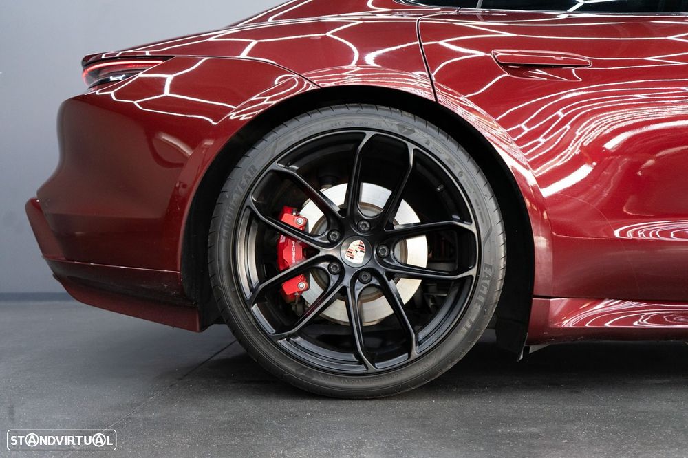 Porsche Taycan 4S - 13