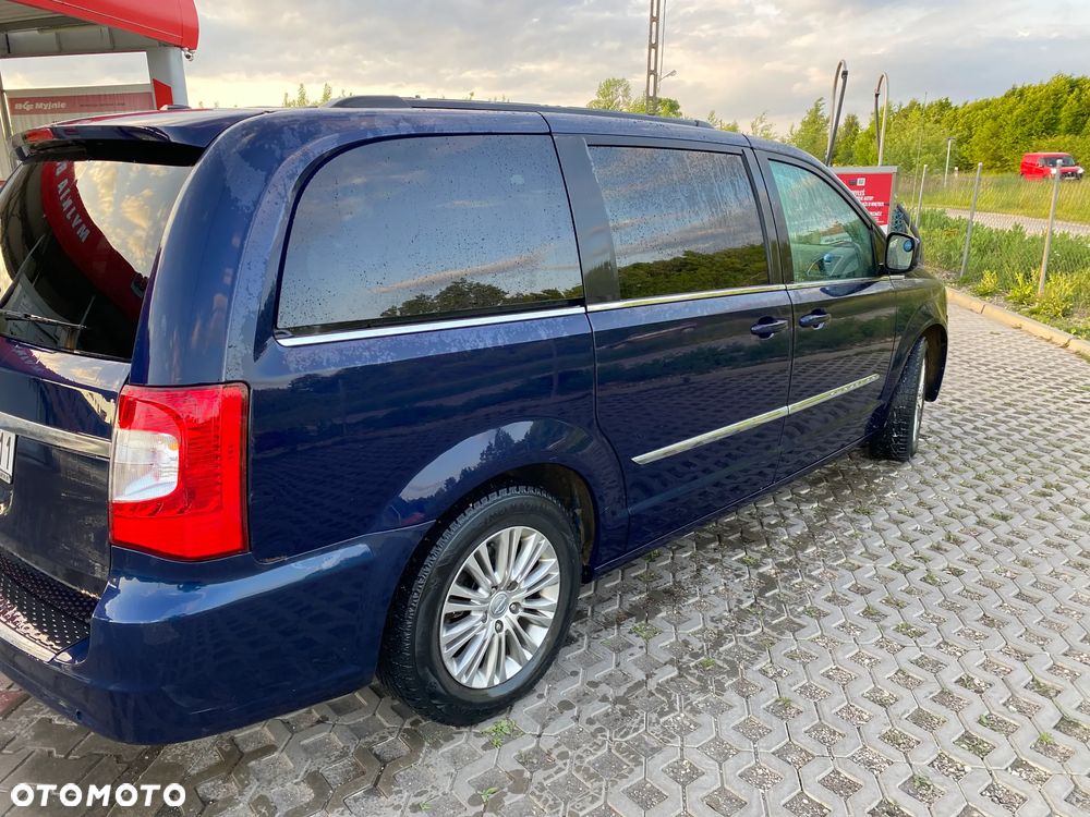 Chrysler Town & Country 3.6 Touring - 8