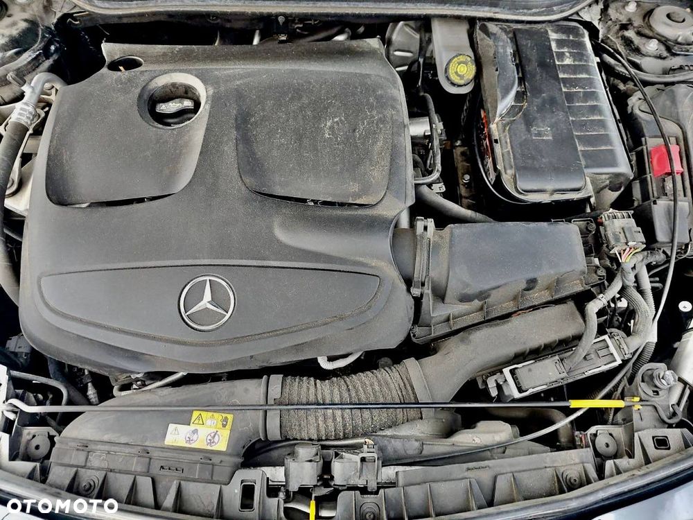Mercedes-Benz CLA 250 4-Matic AMG Line - 14