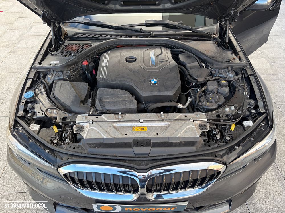 BMW 330 e Auto - 34