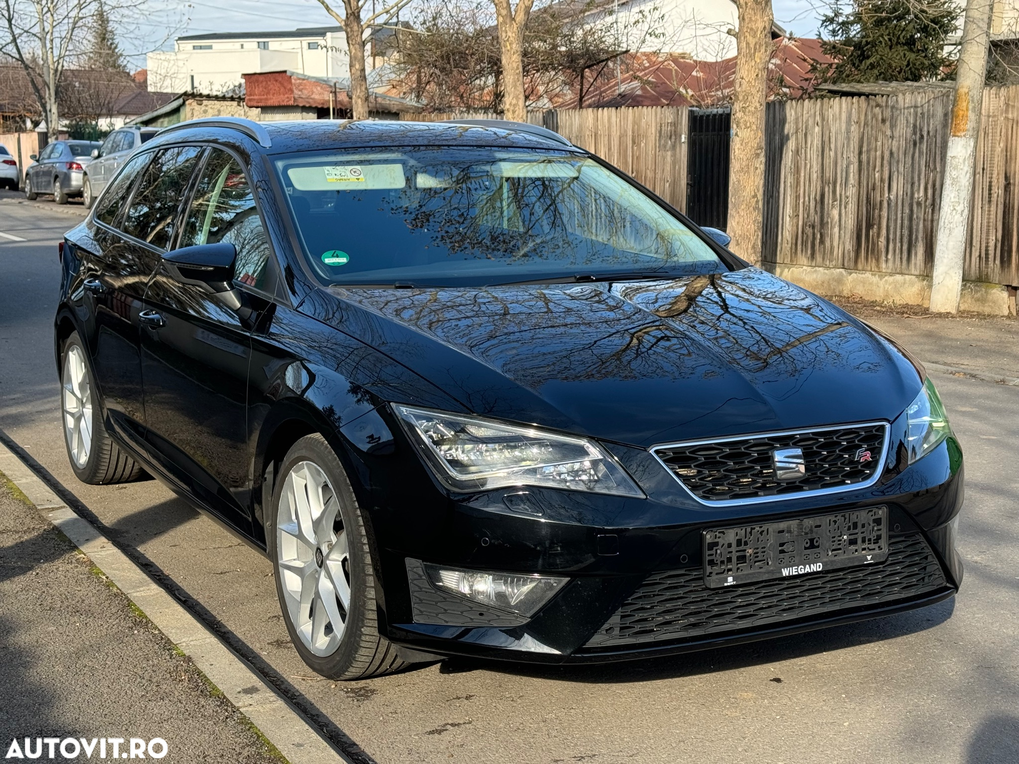 Seat Leon 2.0 TDI DPF Start&Stop DSG FR - 2