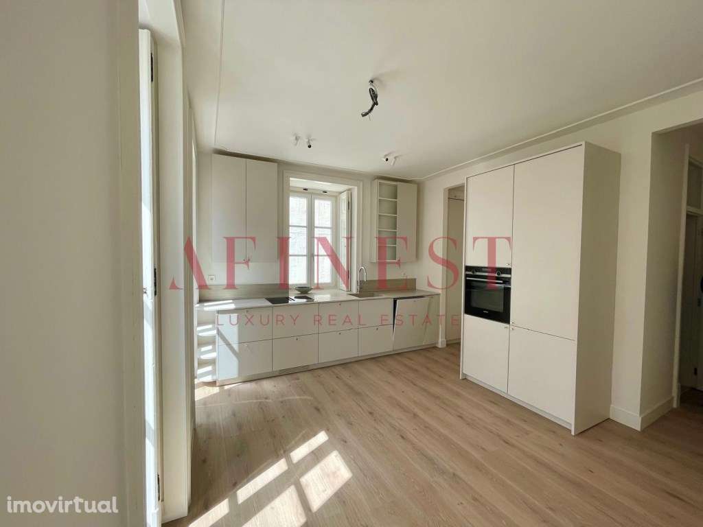 Apartamento T2 renovado em Alcântara - Grande imagem: 4/28