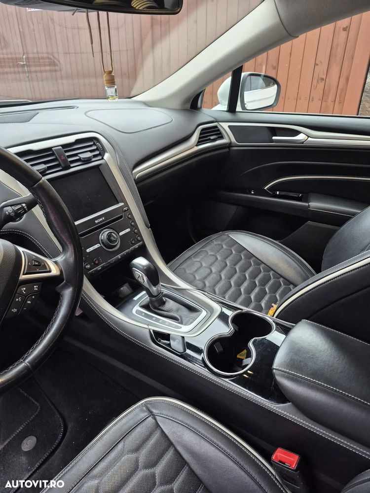 Ford Mondeo 2.0 HEV Vignale - 8