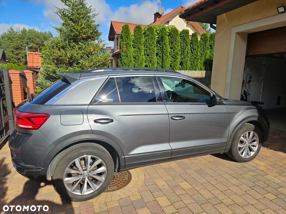 Volkswagen T-Roc 2020 photo 2