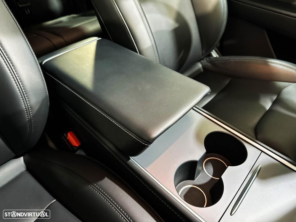 Tesla Model Y Long Range Dual Motor AWD - 37