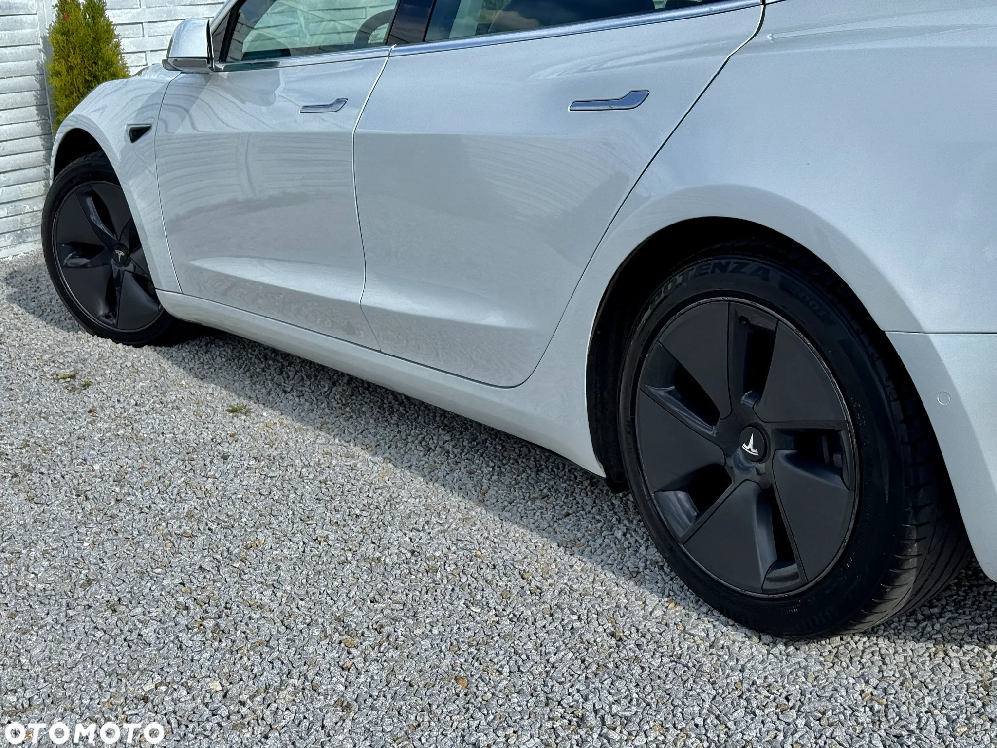 Tesla Model 3 Langstreckenbatterie Allradantrieb Dual Motor - 23