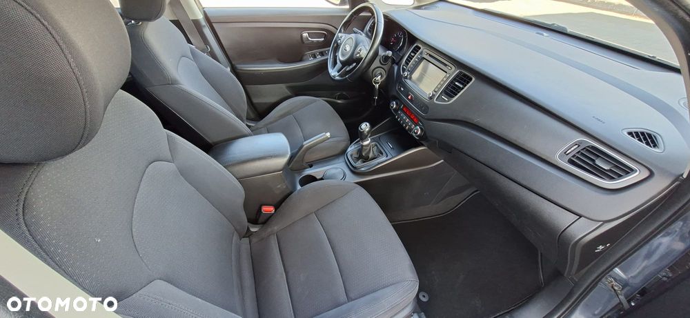 Kia Carens 1.6 GDI Edition 7 - 8