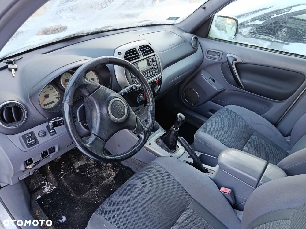 Toyota RAV4 2.0D 2003r NA CZĘŚCI - 4