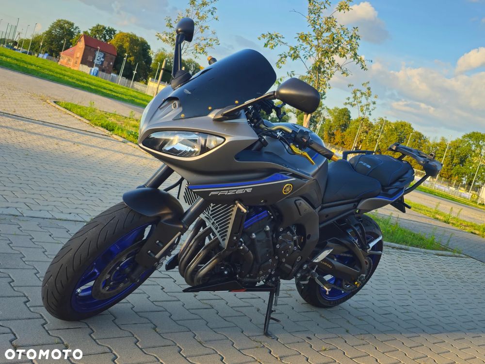 Yamaha FZ8 - 7