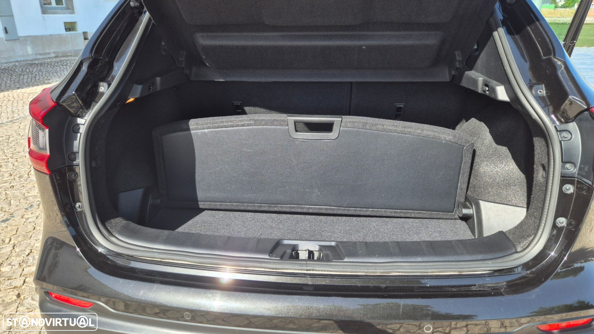 Nissan Qashqai 1.2 DIG-T N-Connecta 18 - 40