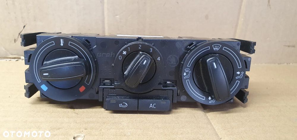 Panel nawiewu powietrza klimatyzacji Skoda Rapid 5JA820045 - 1