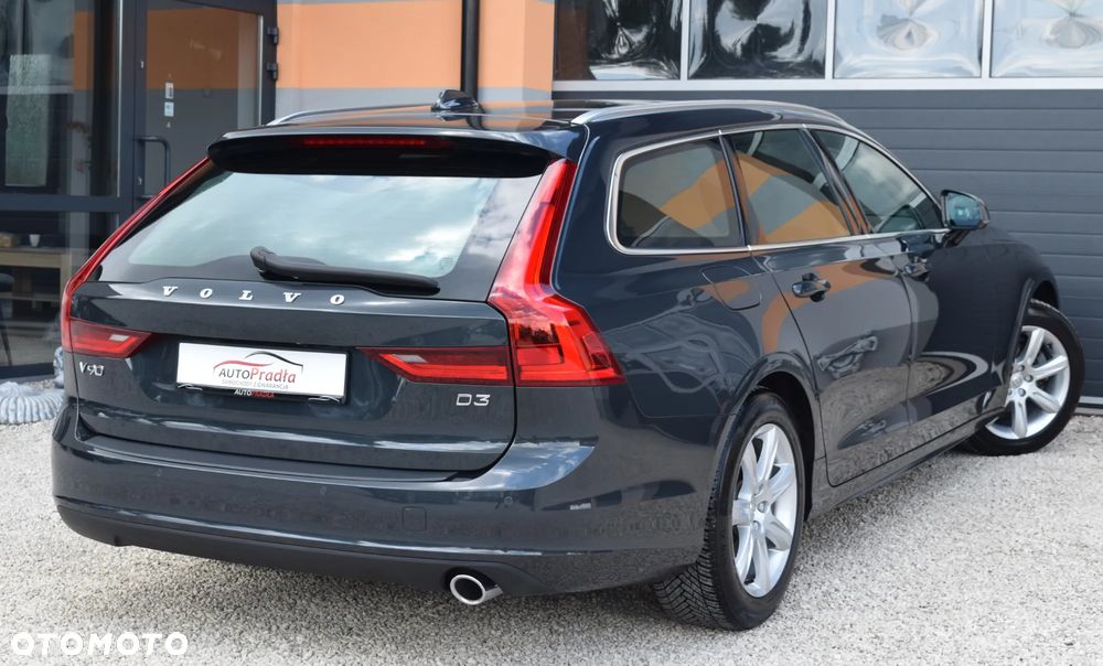 Volvo V90 D3 Momentum Pro - 16