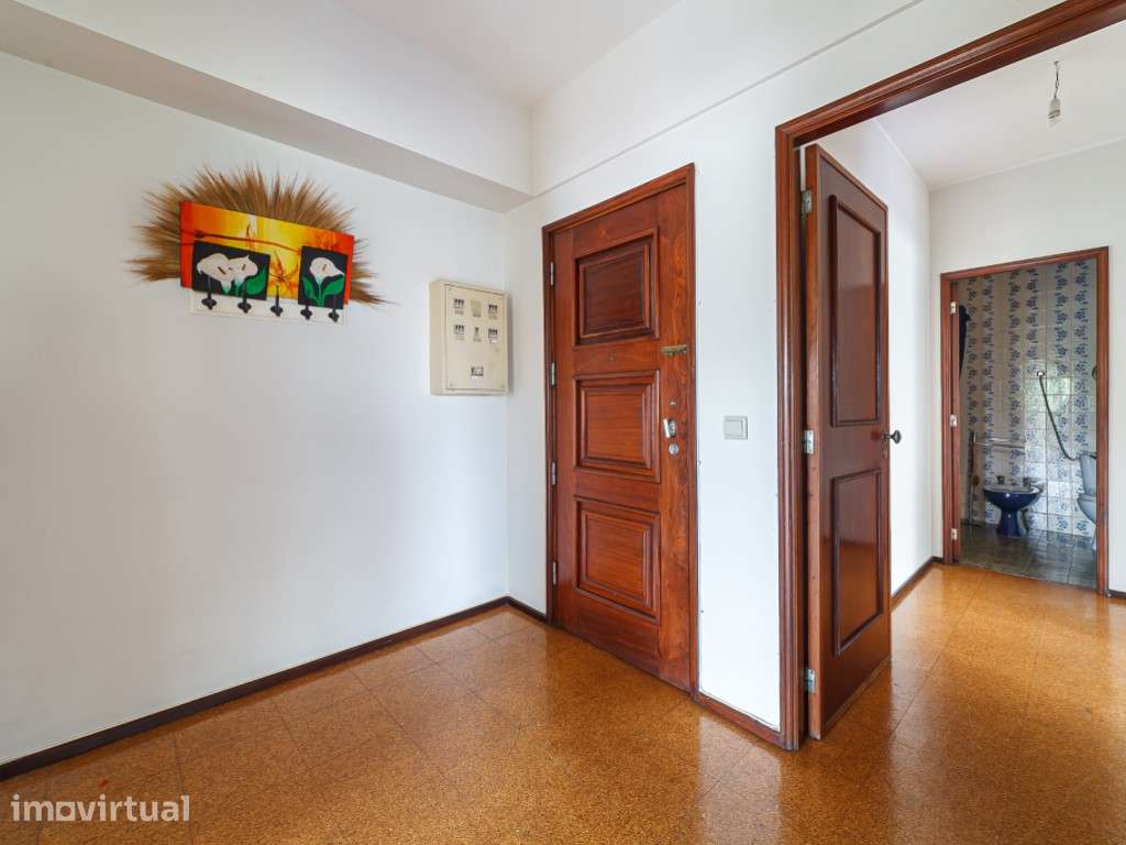 Arrendo apartamento T2 no centro de Espinho, com 2 frentes, com boa... - Grande imagem: 3/21