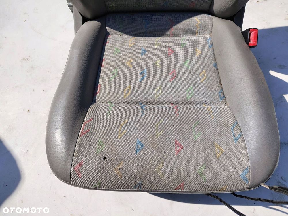 FOTEL PASAŻERA PRAWY PRZÓD VW TRANSPORTER T5 - 4