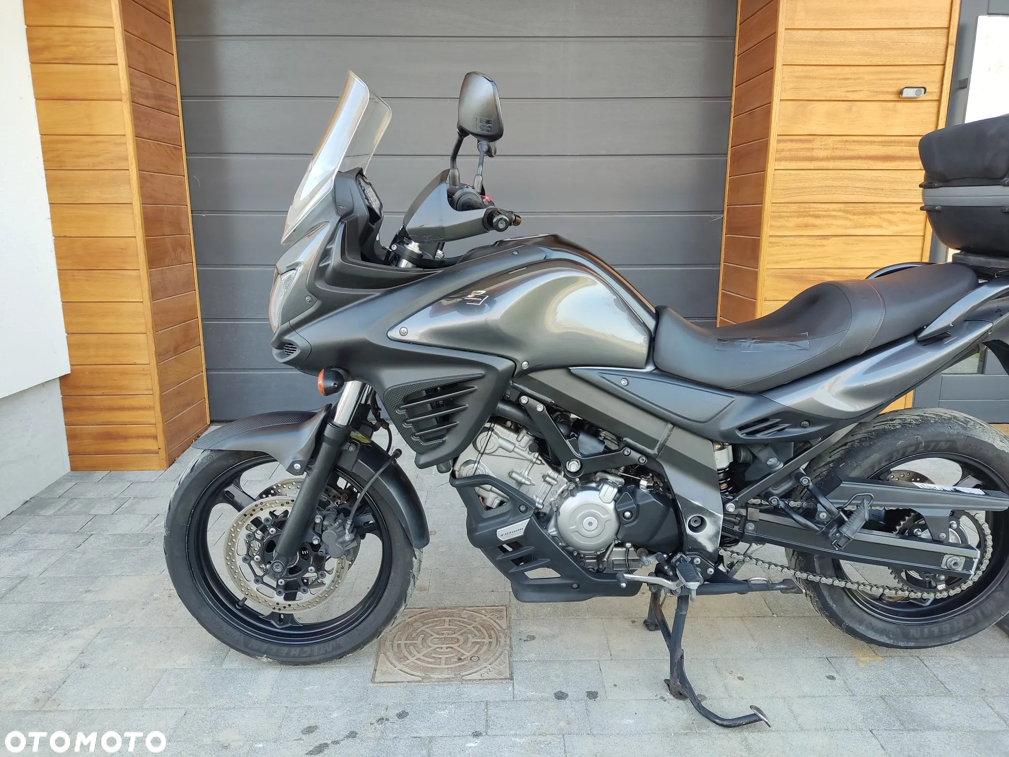 Suzuki V-STROM - 4