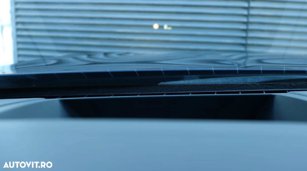BMW Seria 5 520d xDrive AT - 24