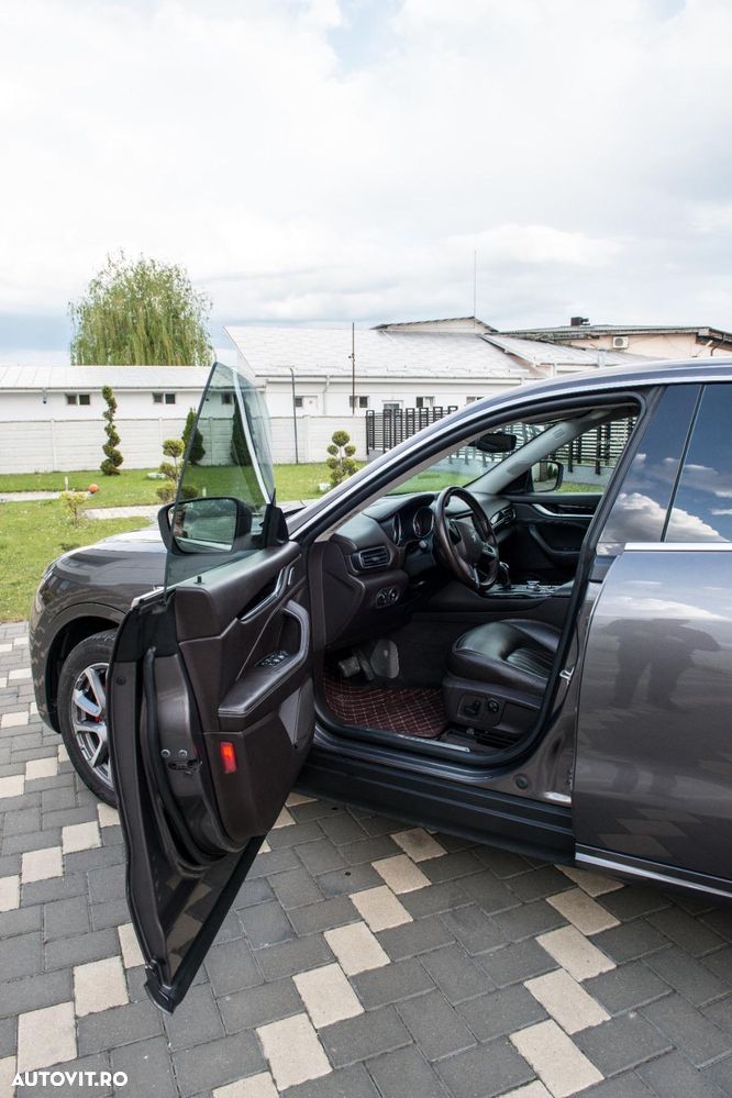 Maserati Levante Q4 - 5