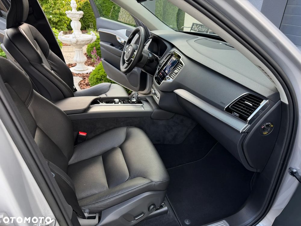 Volvo XC 90 B5 D AWD Momentum - 20