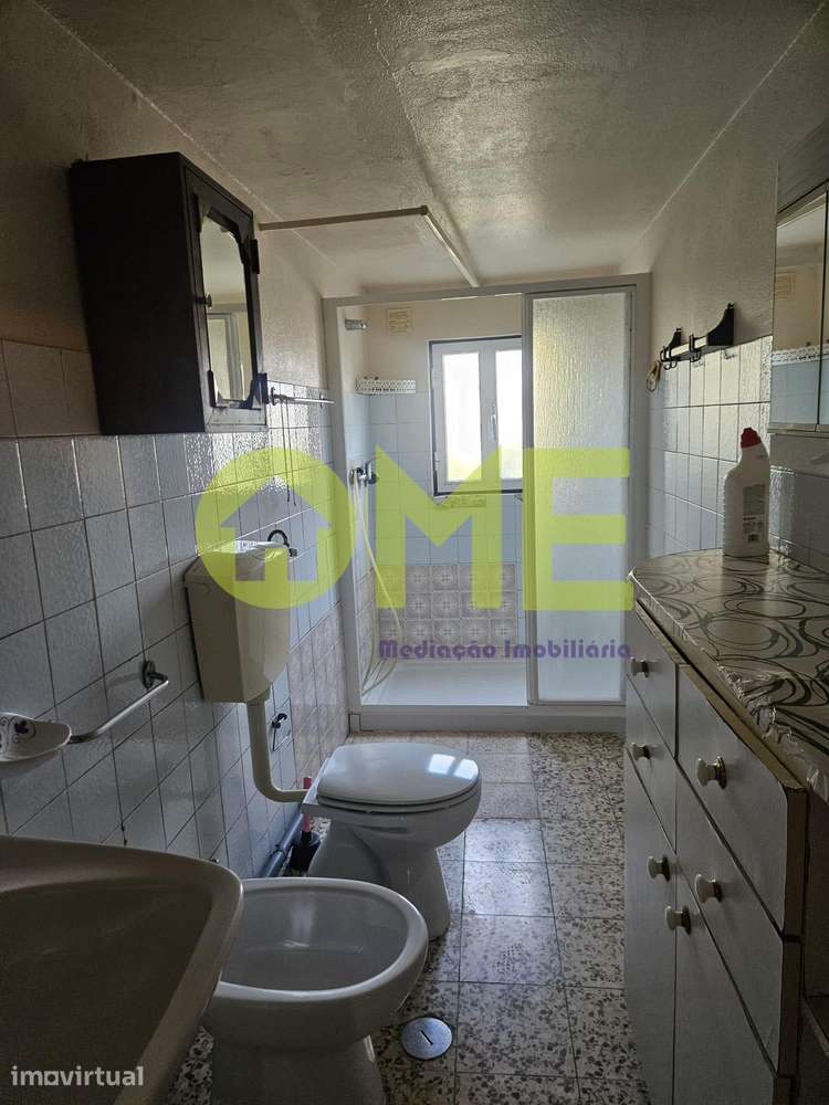 Moradia para Remodelação entre Ourém e Fátima - Grande imagem: 3/14