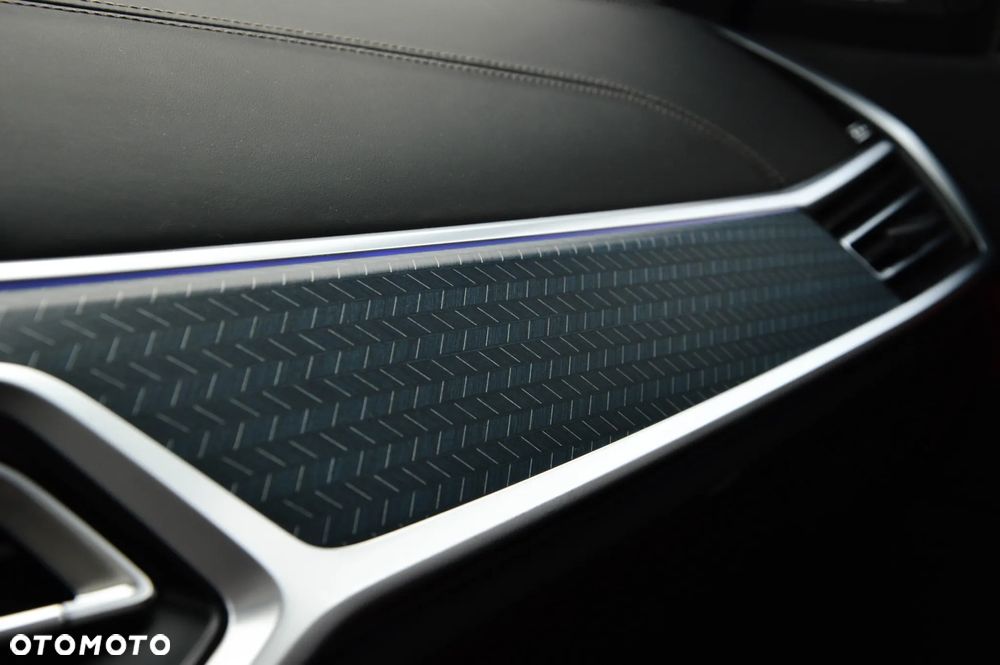 BMW X7 M50i - 24