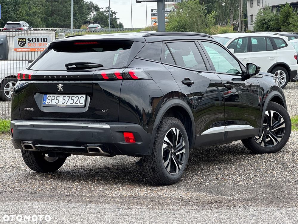Peugeot 2008 PureTech 130 EAT8 GT - 11