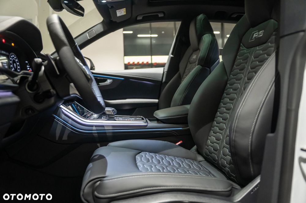 Audi RS Q8 - 12