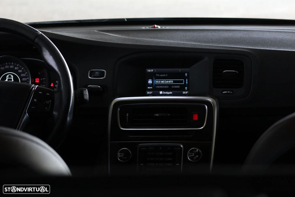 Volvo V60 1.6 D2 Momentum Eco Powershift - 21