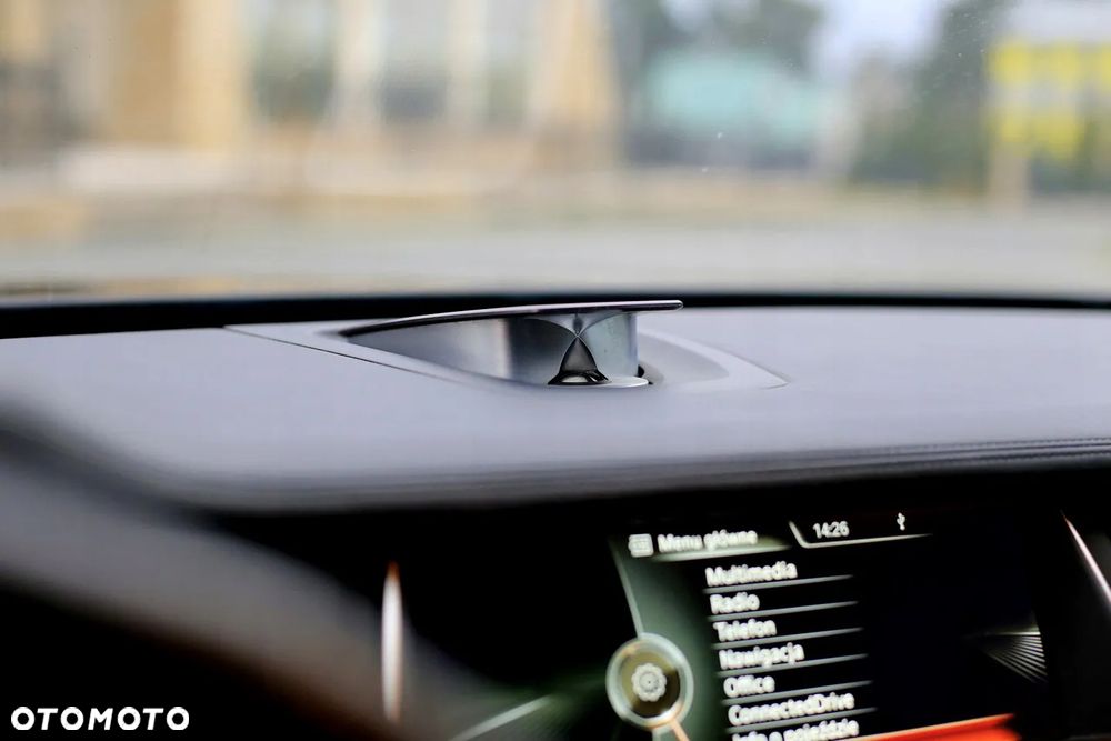 BMW Seria 7 - 11