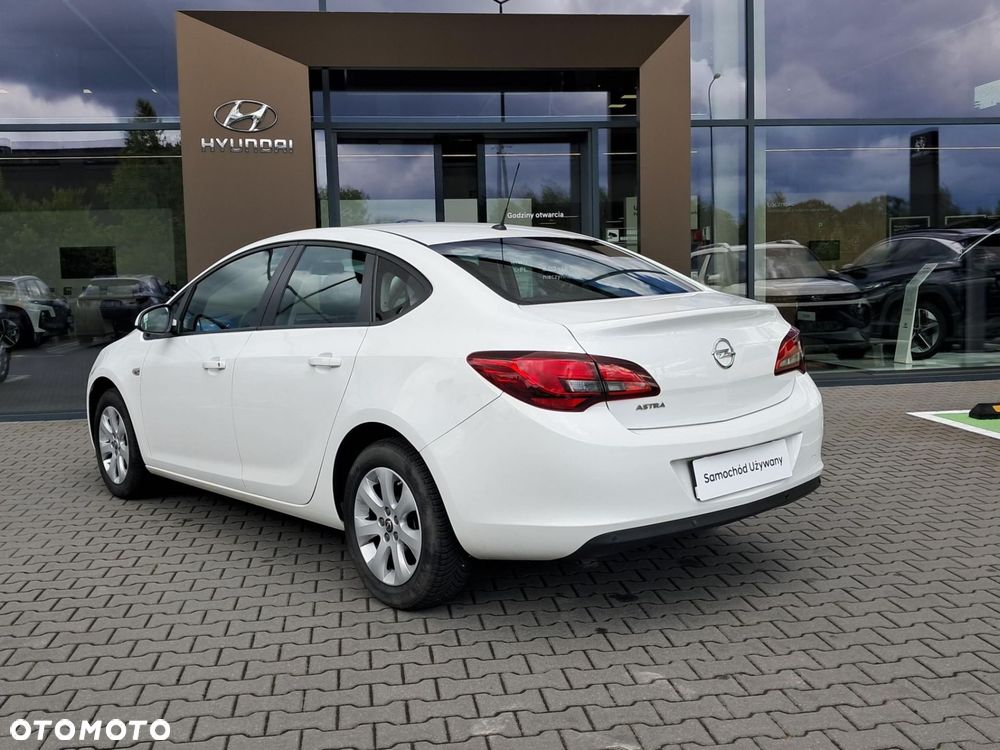 Opel Astra - 6