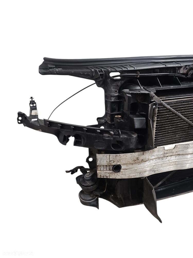 PAS PRZEDNI BELKA CHLODNICE AUDI A3 8P LIFT 1.9 2008-2012 - 2