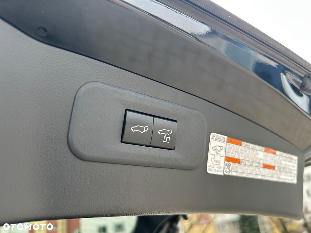Lexus NX 350h Omotenashi AWD - 38
