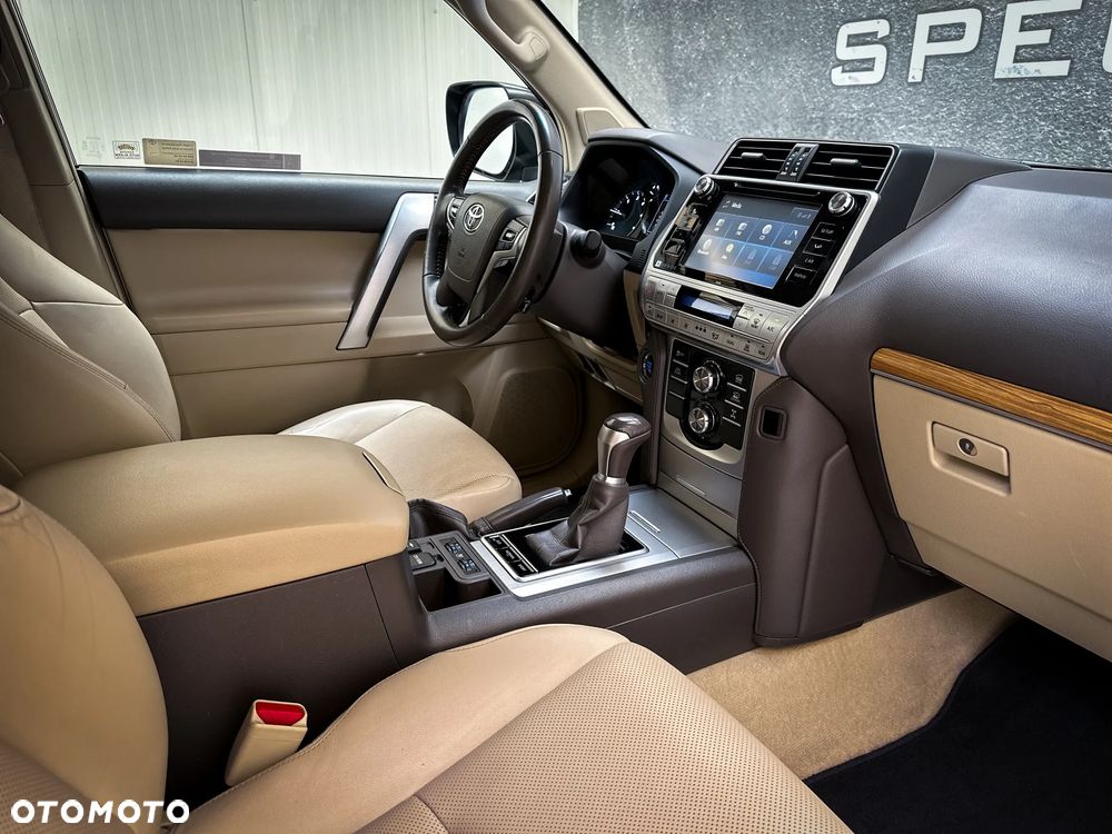 Toyota Land Cruiser LC 2.8 D-4D Invincible - 34