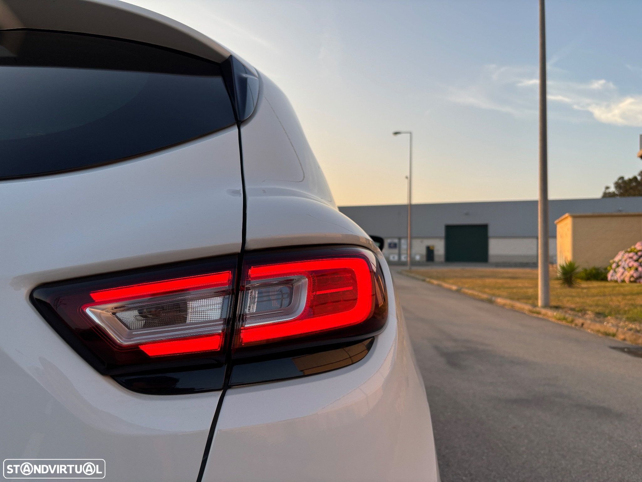 Renault Clio 0.9 TCe Limited Edition - 16
