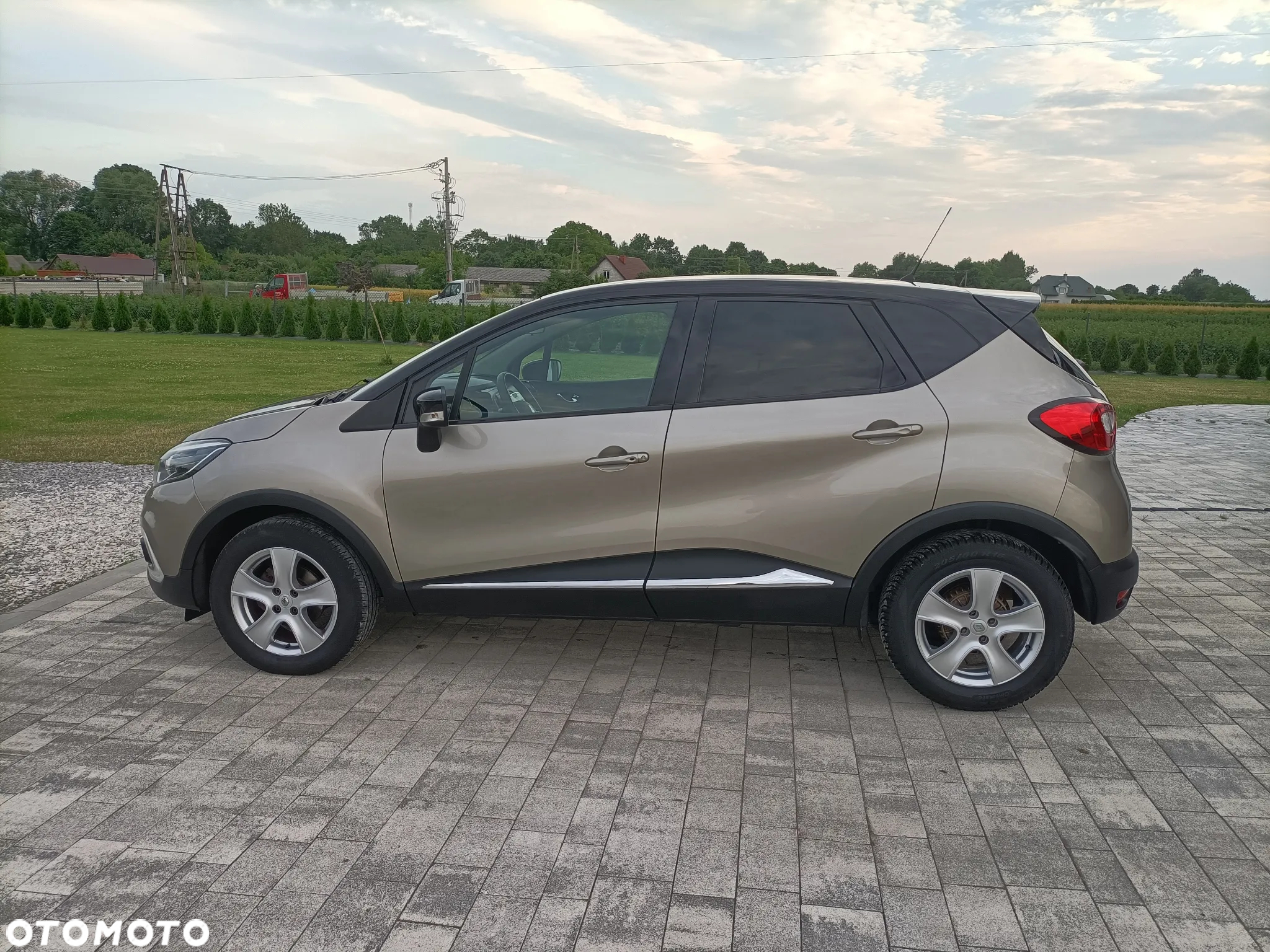 Renault Captur - 13
