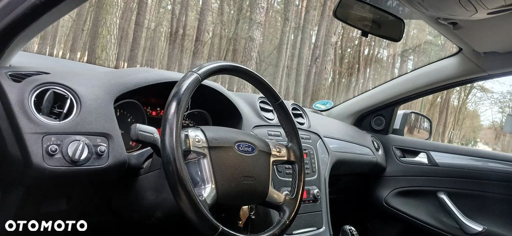 Ford Mondeo 2.0 TDCi Trend - 13