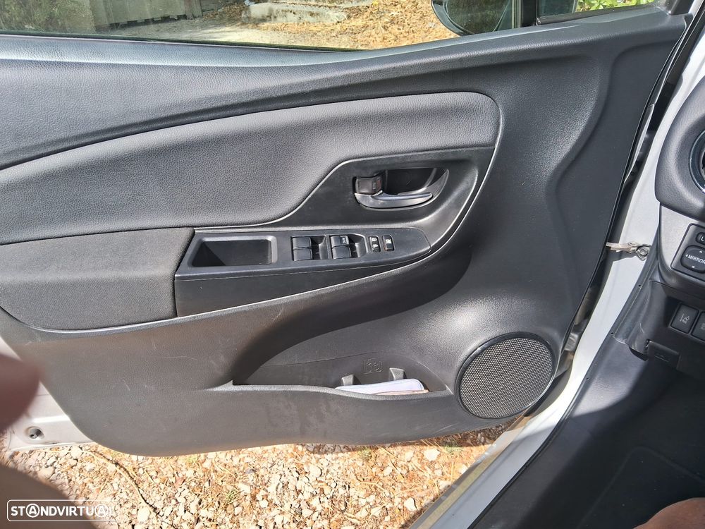 Toyota Yaris 1.4 D-4D - 8